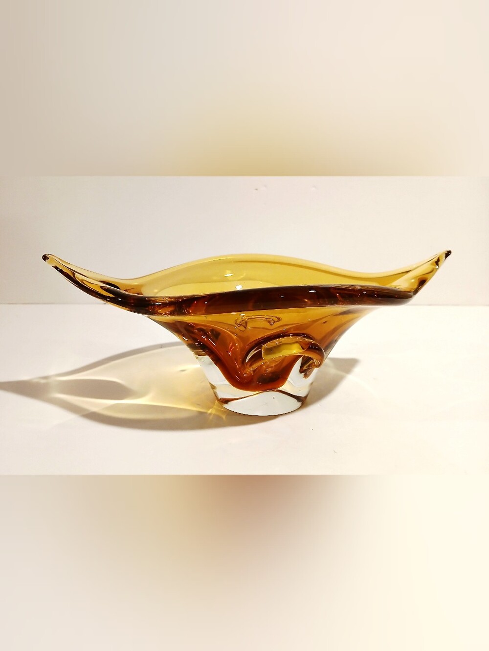 Vintage Amber Art Glass Centerpiece Bowl - Elegant Home Accent